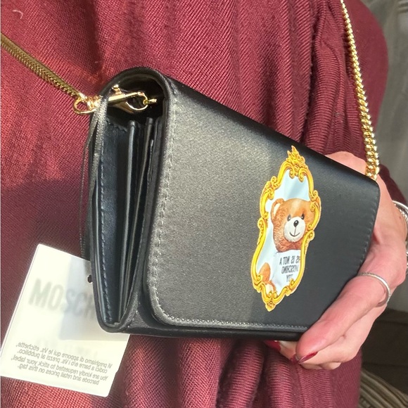 Authentic MOSCHINO Leather/Satin Bear print magnetic closure flap Crosby/Clutch - Picture 13 of 17